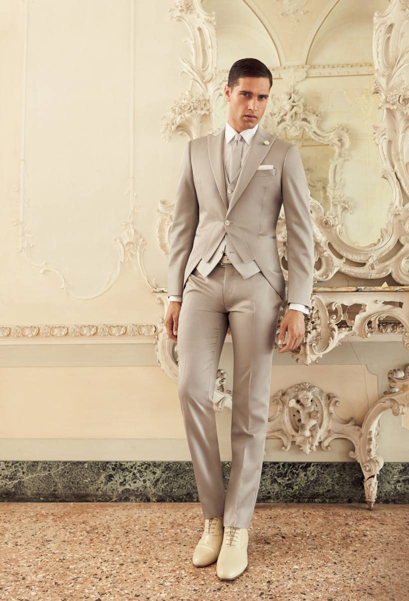 boutique de ventes de costumes homme mariage marseille 13007 et 13006