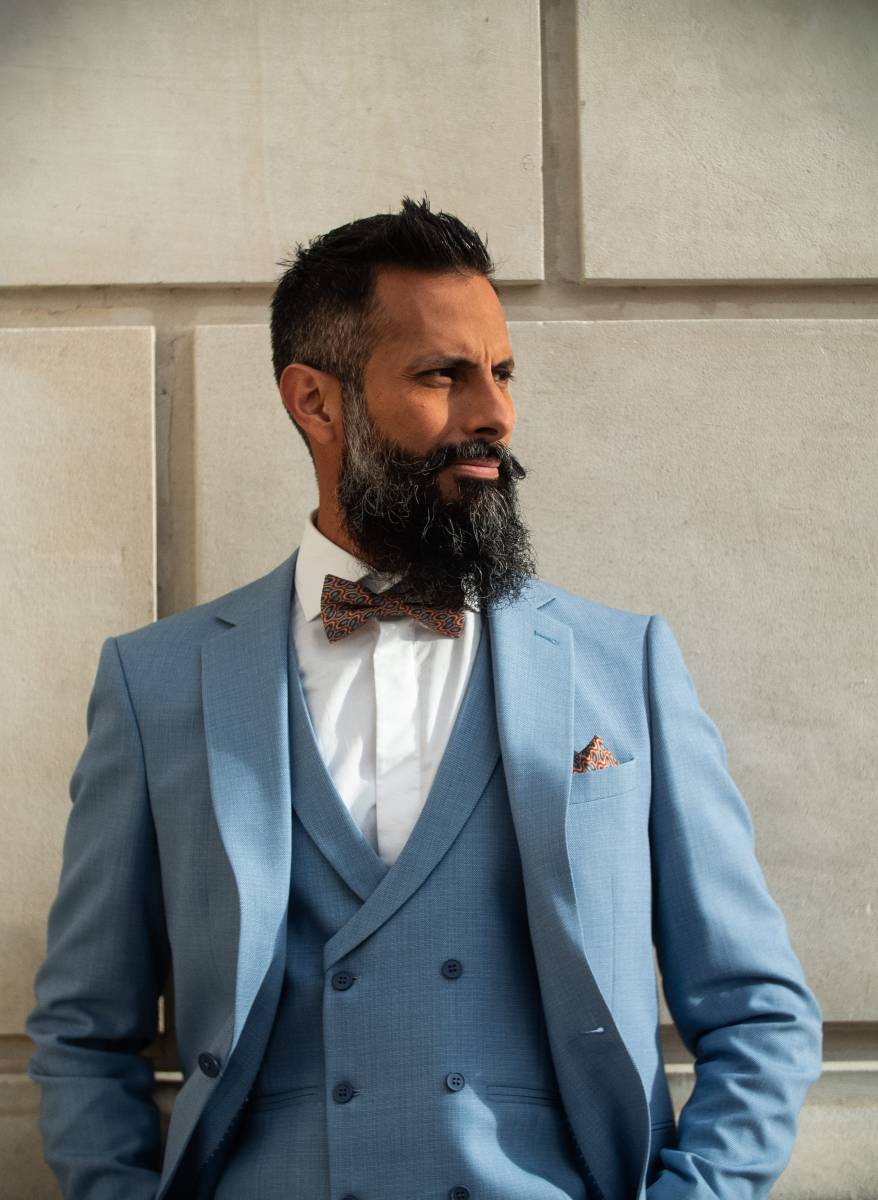 costume de cérémonie pour homme bleu ciel mariage chic et bohème couleur pastel sur marseille proche ville Aix en Provence