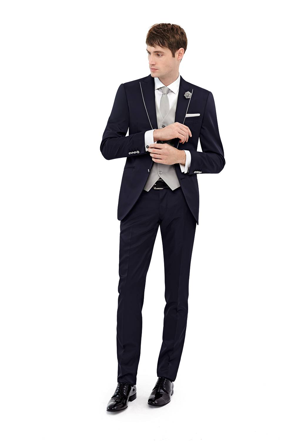 À vendre costume de marié haut de gamme proche Cannes Alpes-Maritimes