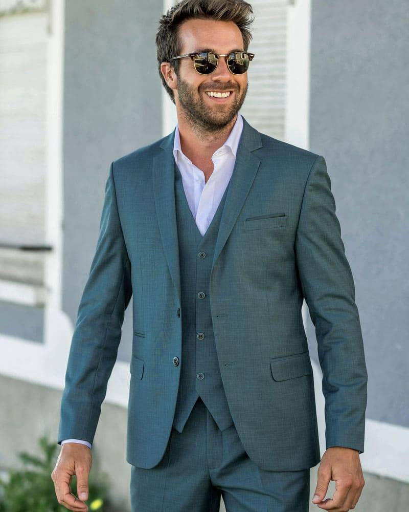 costume de mariage 3 pièces bleu canard mariage champêtre proche d'Arles ou Nîmes