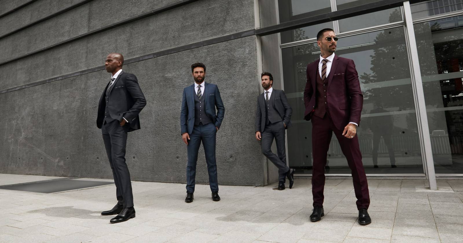 acheter un costume 4 pièces de marié vert olive pour un mariage en Provence 