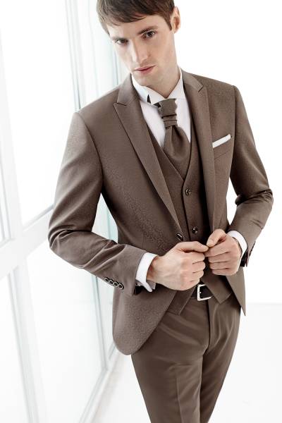 smoking DE MARIAGE habillé sur marseille PROVENCE PROCHE RUE BRETEUIL 13001