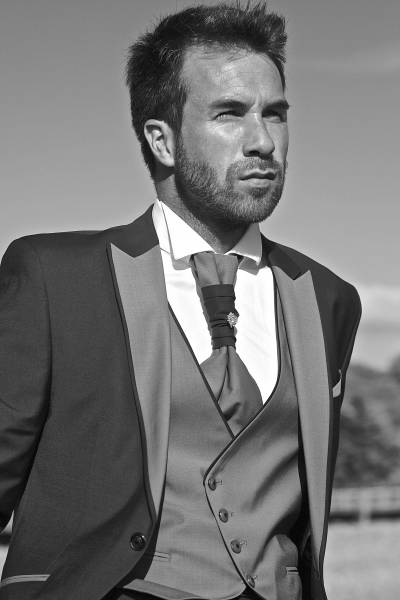 COSTUME CINTRE CRAVATONE MARSEILLE 13006