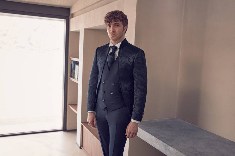 COSTUME DE MARIAGE COL MAO NOIR A MOTIF