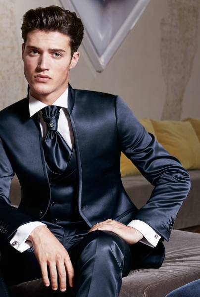 costume de marié bleu PROCHE TOULON ET HYERES